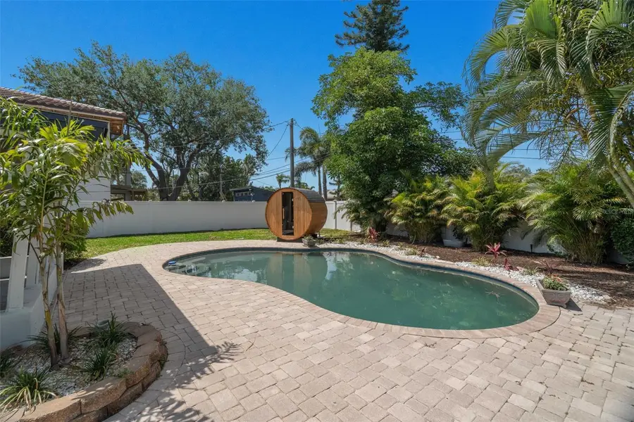 1715 Delaware Avenue Ne, Saint Petersburg, FL 33703 - #3