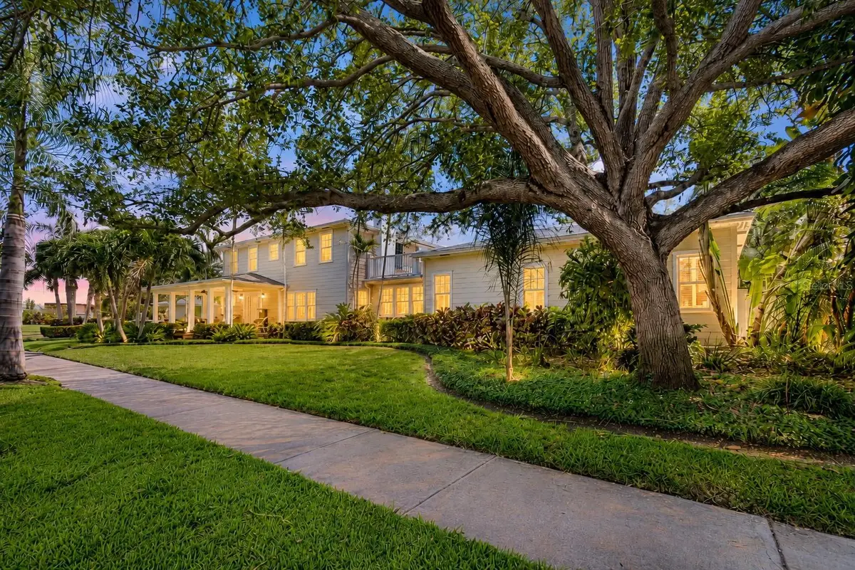 556 21st Avenue Ne, Saint Petersburg, FL 33704 - #1