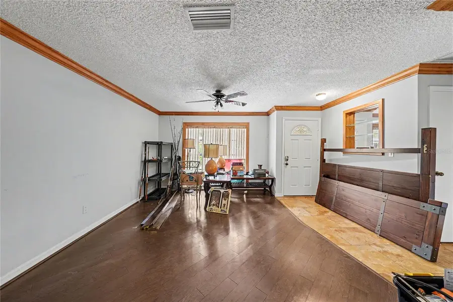 9624 Hidden Oaks Circle, Tampa, FL 33612 - #3