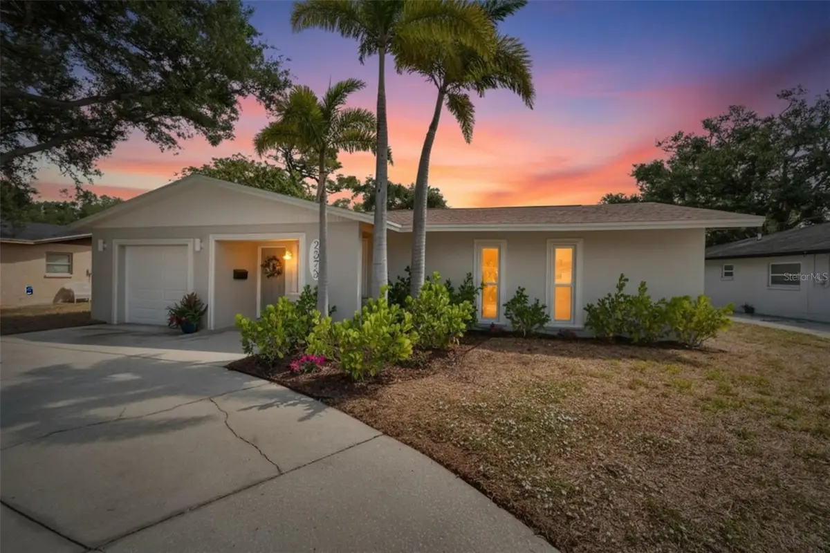 2575 Granada Circle E, Saint Petersburg, FL 33712 - #1