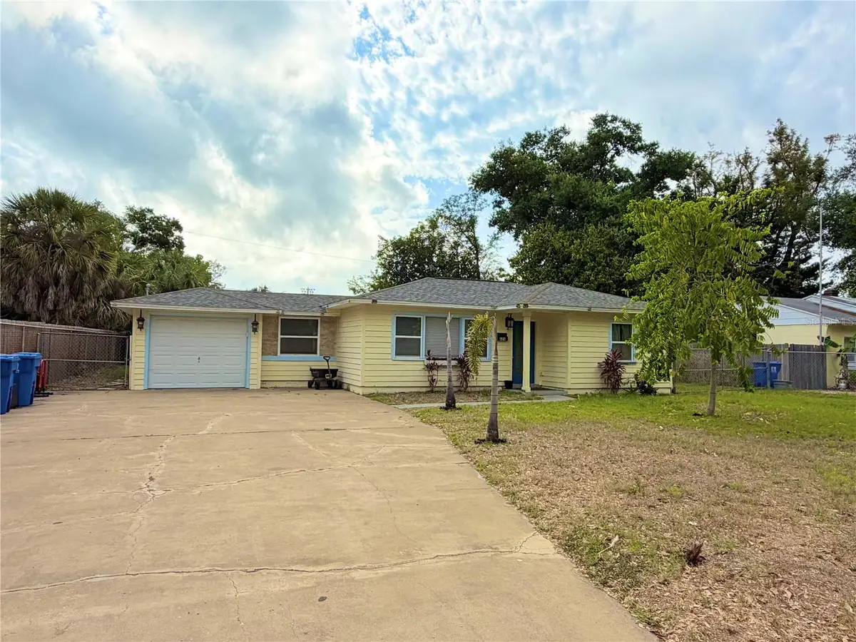 626 74th Street N, Saint Petersburg, FL 33710 - #1