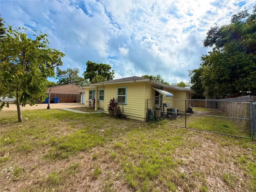626 74th Street N, Saint Petersburg, FL 33710 - #2
