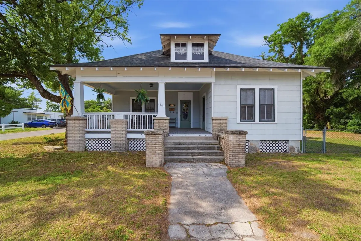 1201 W Reynolds Street, Plant City, FL 33563 - #1