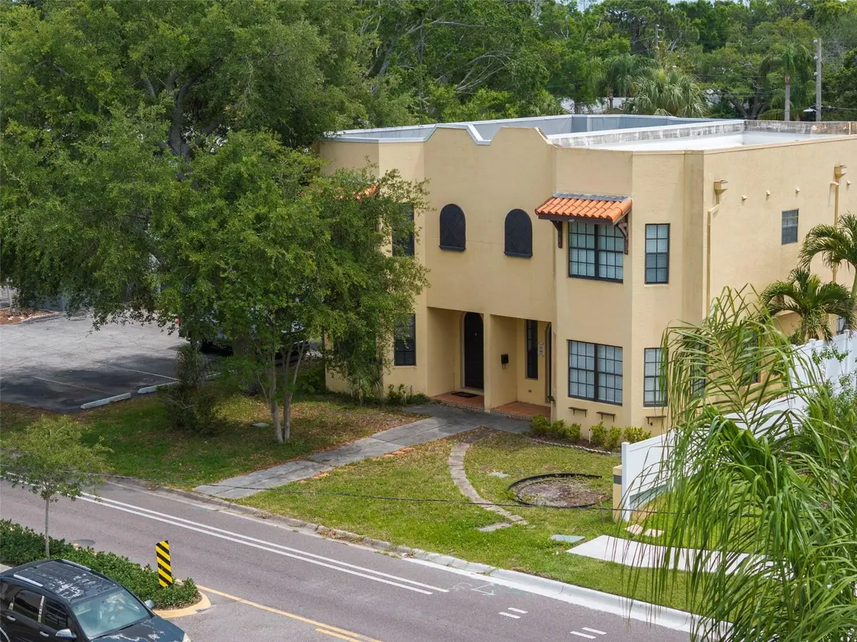 316 34th Avenue N, Saint Petersburg, FL 33704 - #1