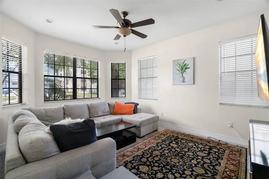 316 34th Avenue N, Saint Petersburg, FL 33704 - #3