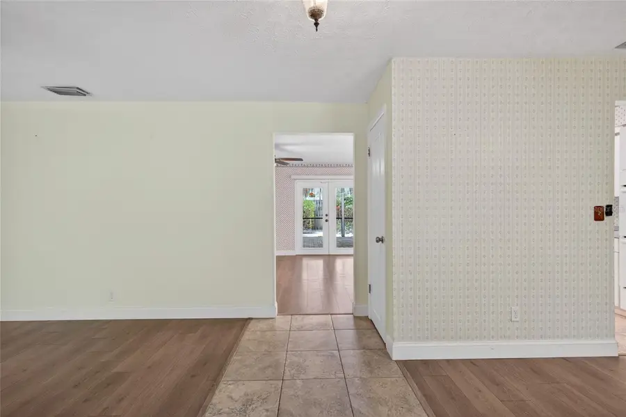901 W River Drive, Temple Terrace, FL 33617 - #3