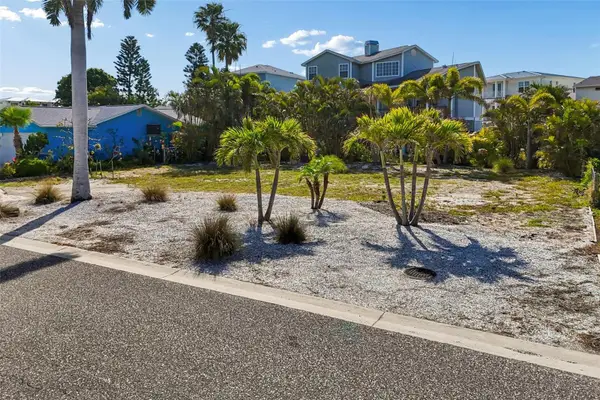 211 176th Terrace Drive E, REDINGTON SHORES, FL 33708