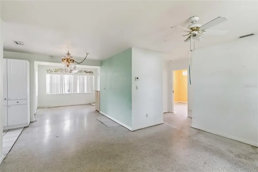 5013 Oxford Avenue N, Saint Petersburg, FL 33710 - #3