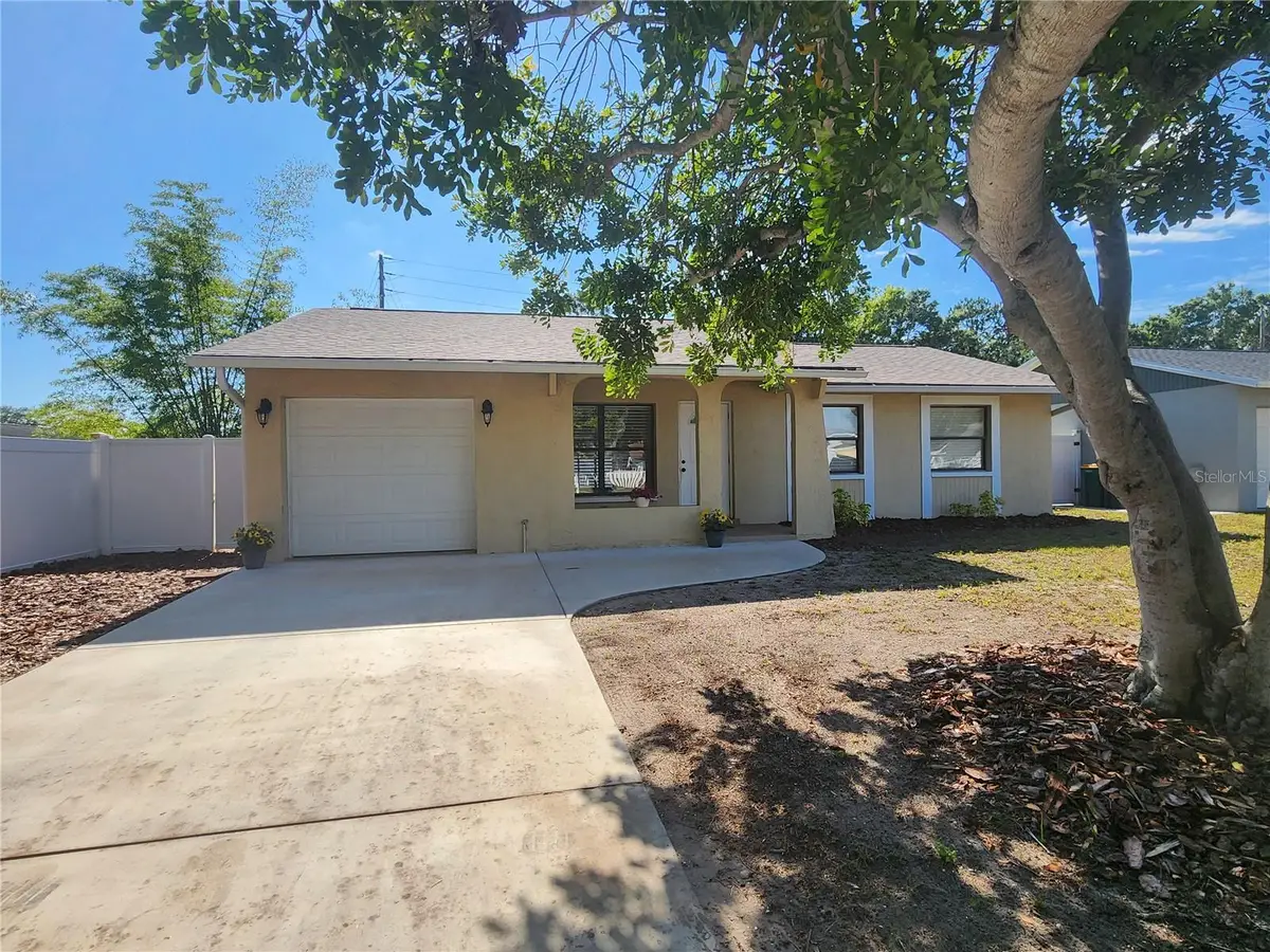 13010 Cumberland Drive, Largo, FL 33773 - #1