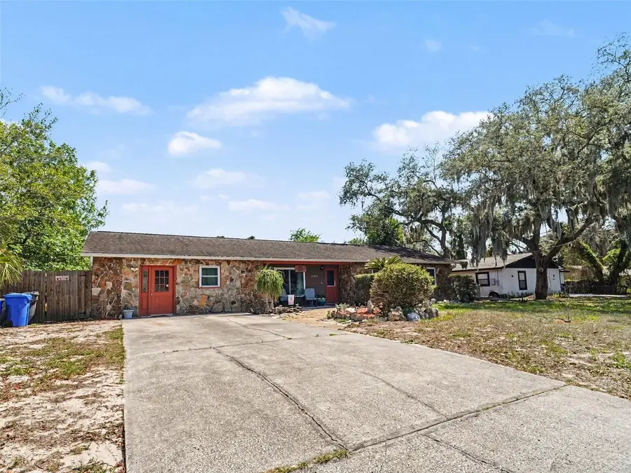 11207 Creekview Dr, Riverview, FL 33569 - #2