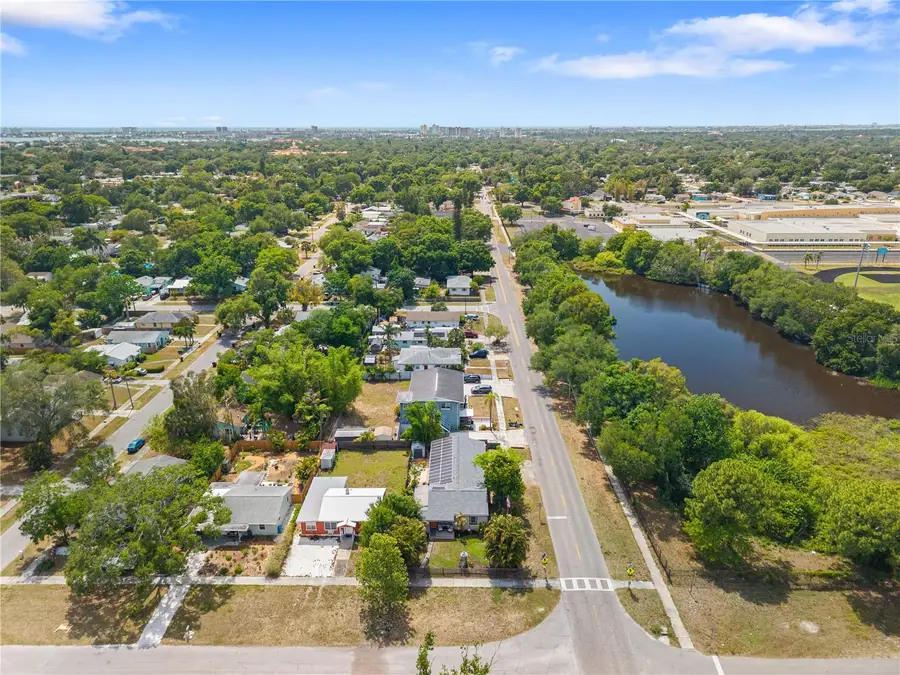 1105 55th St S, Gulfport, FL 33707 - #2