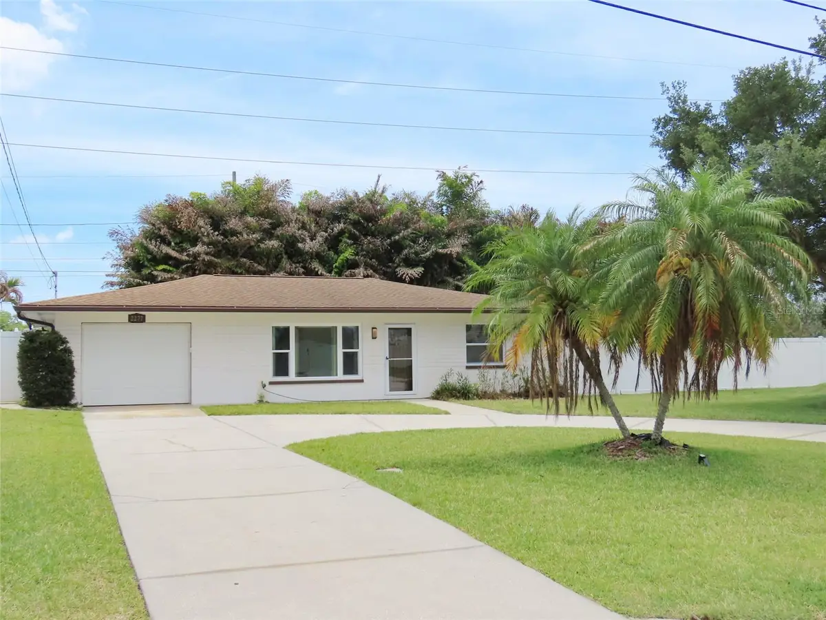2277 S Lagoon Circle, Clearwater, FL 33765 - #1