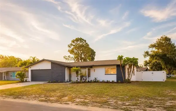 8601 139th Street, SEMINOLE, FL 33776