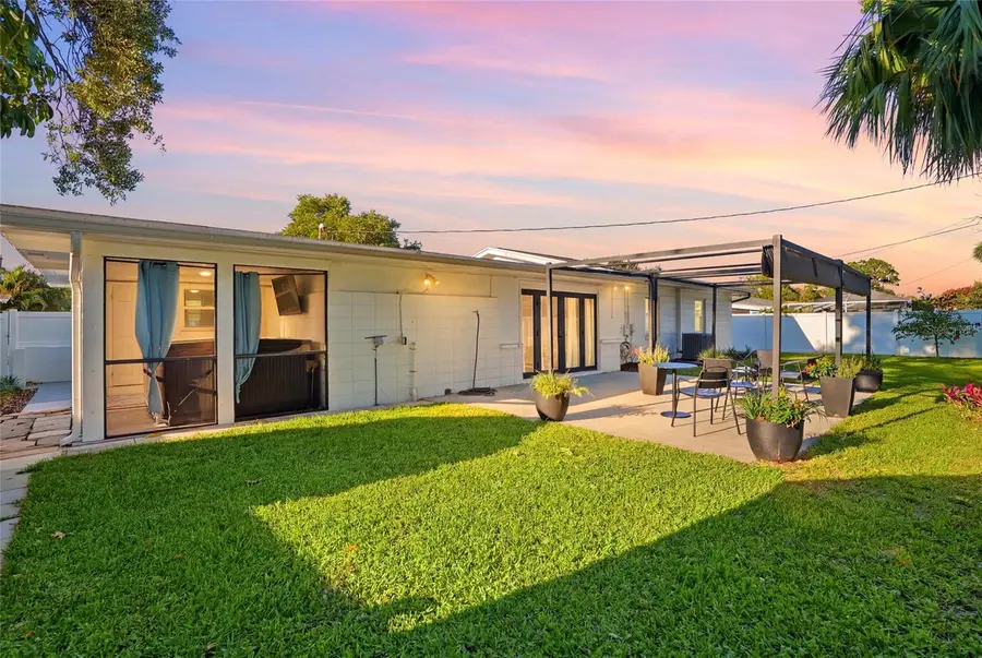 6900 10th Avenue N, Saint Petersburg, FL 33710 - #2