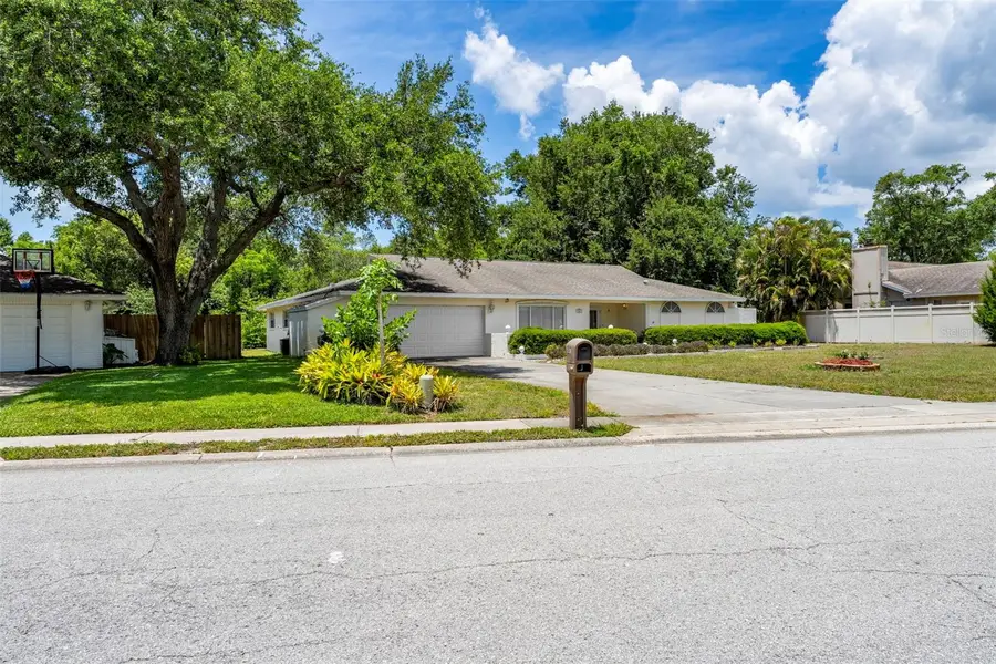 207 Dunbridge Drive, Palm Harbor, FL 34684 - #2