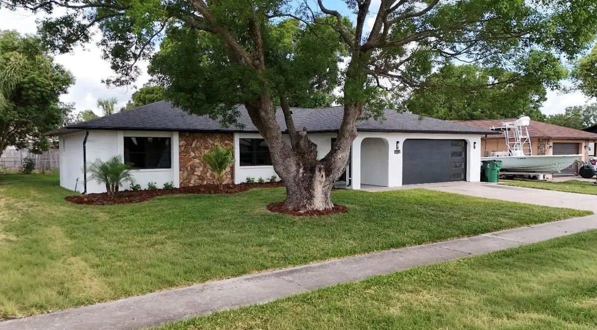 6111 18th Street, Zephyrhills, FL 33542 - #1