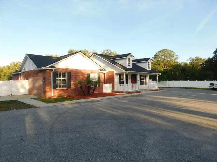 2525 N Valrico Road, Seffner, FL 33584 - #3