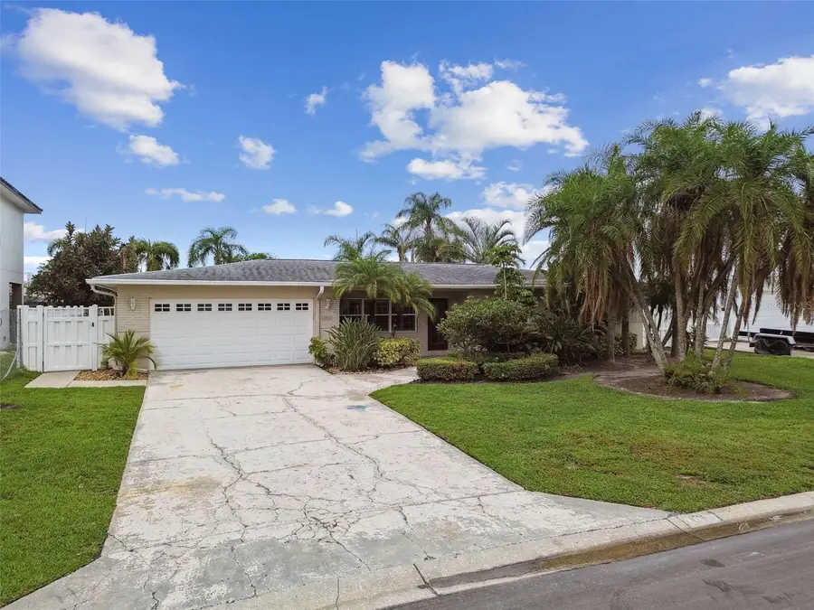 3921 E Eden Roc Circle, Tampa, FL 33634 - #2
