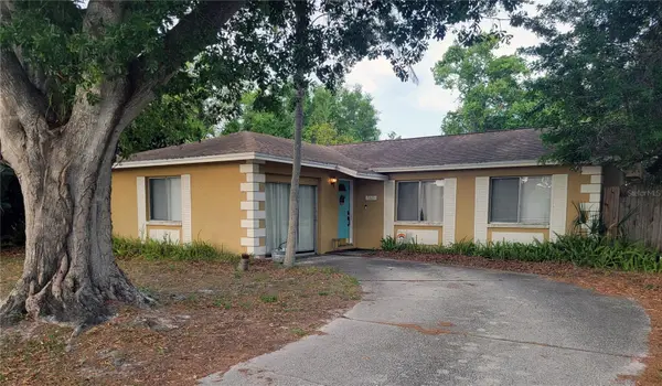9321 91st Street, SEMINOLE, FL 33777