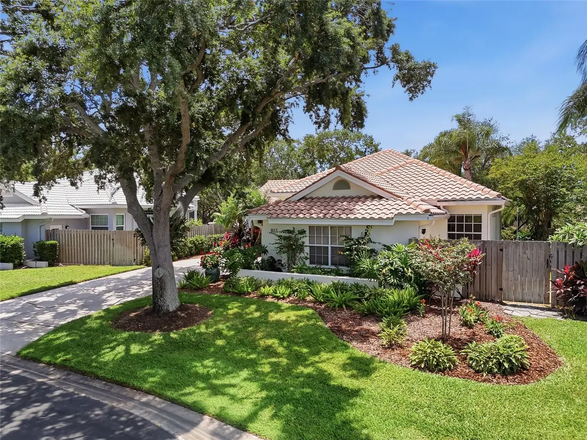 812 Live Oak Terrace Ne, Saint Petersburg, FL 33703 - #1