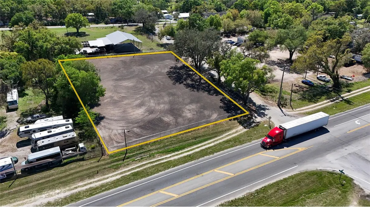 11703 N Us 301 Highway, Thonotosassa, FL 33592 - #1
