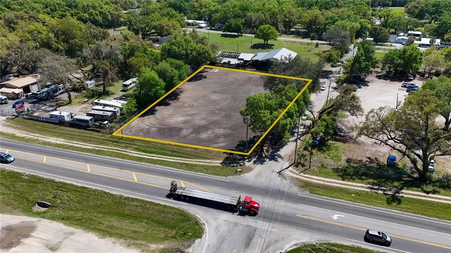 11703 N Us 301 Highway, Thonotosassa, FL 33592 - #2