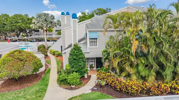 8727 Bardmoor Place #101, SEMINOLE, FL 33777