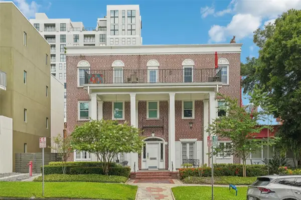 219 4th Avenue N #201, ST PETERSBURG, FL 33701