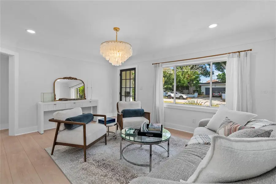 1211 16th Avenue N, Saint Petersburg, FL 33704 - #3