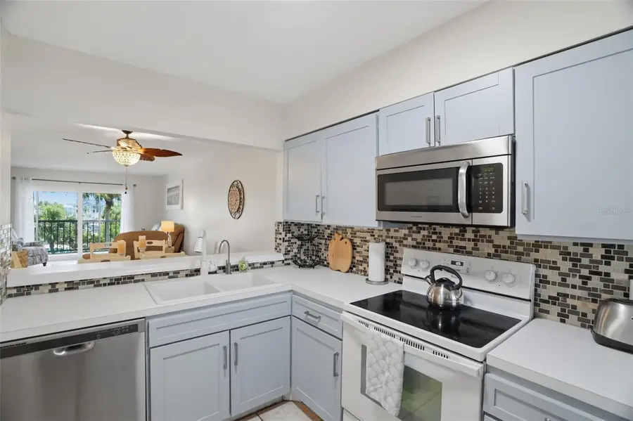 5557 Sea Forest Drive #215, New Port Richey, FL 34652 - #3