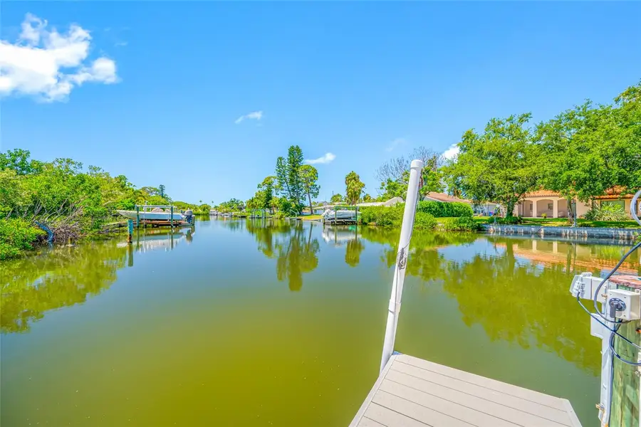 5000 Venetian Boulevard Ne, Saint Petersburg, FL 33703 - #2