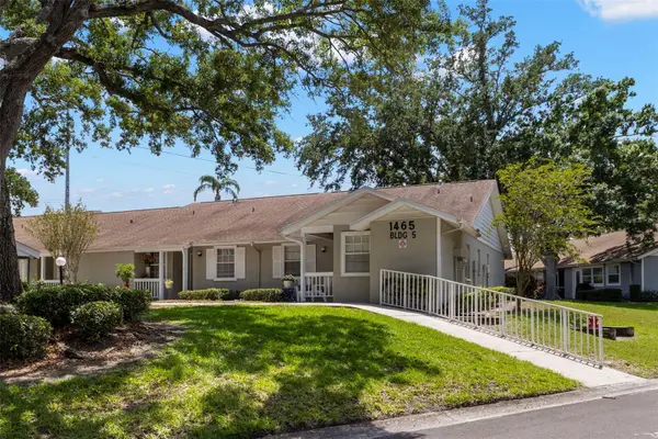 1465 Oak Hill Drive #104, DUNEDIN, FL 34698