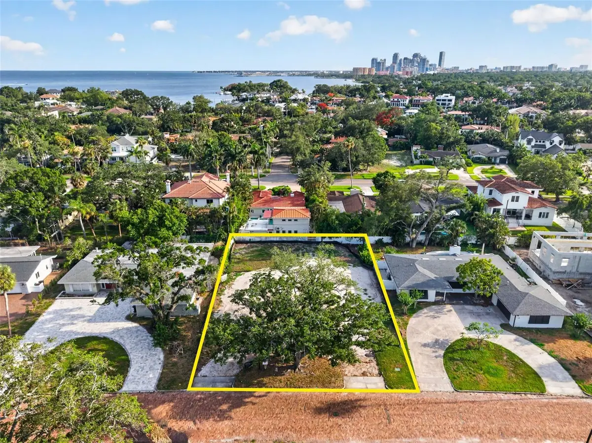 289 Rafael Boulevard Ne, Saint Petersburg, FL 33704 - #1