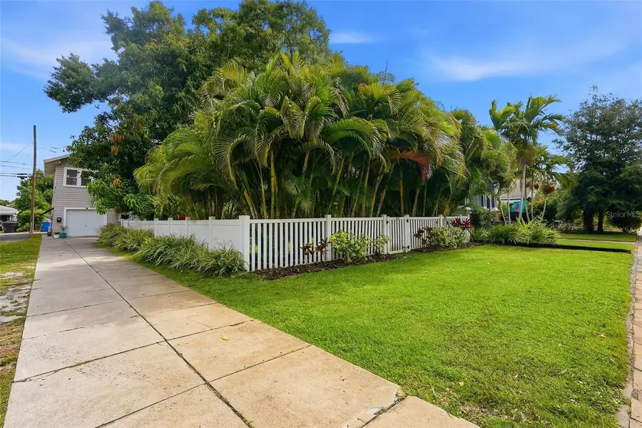 855 28th Avenue N, Saint Petersburg, FL 33704 - #3