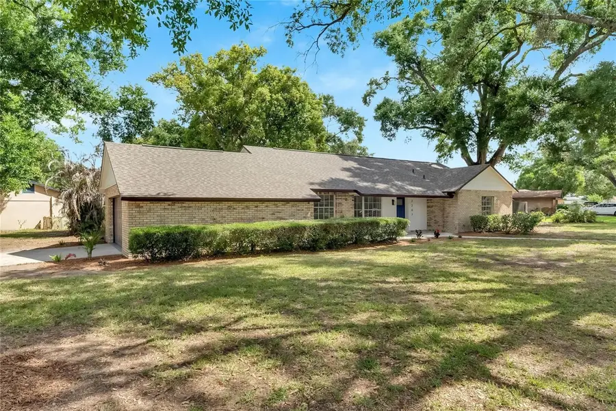 2207 Parkwood Drive, Valrico, FL 33594 - #3