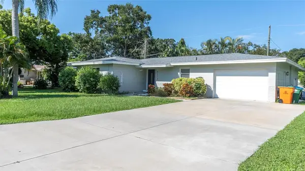 8272 127th Street, SEMINOLE, FL 33776