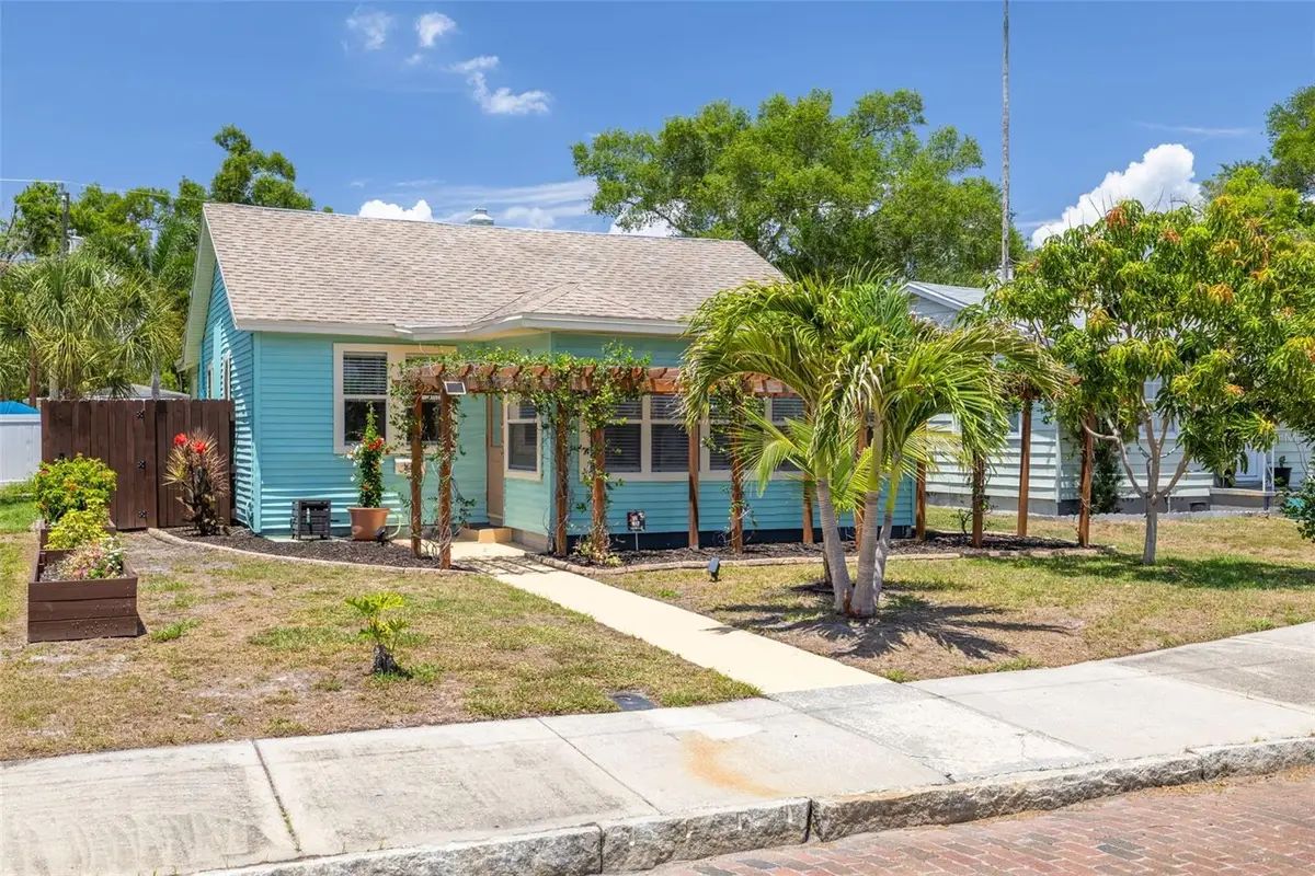 845 21st Avenue S, Saint Petersburg, FL 33705 - #1