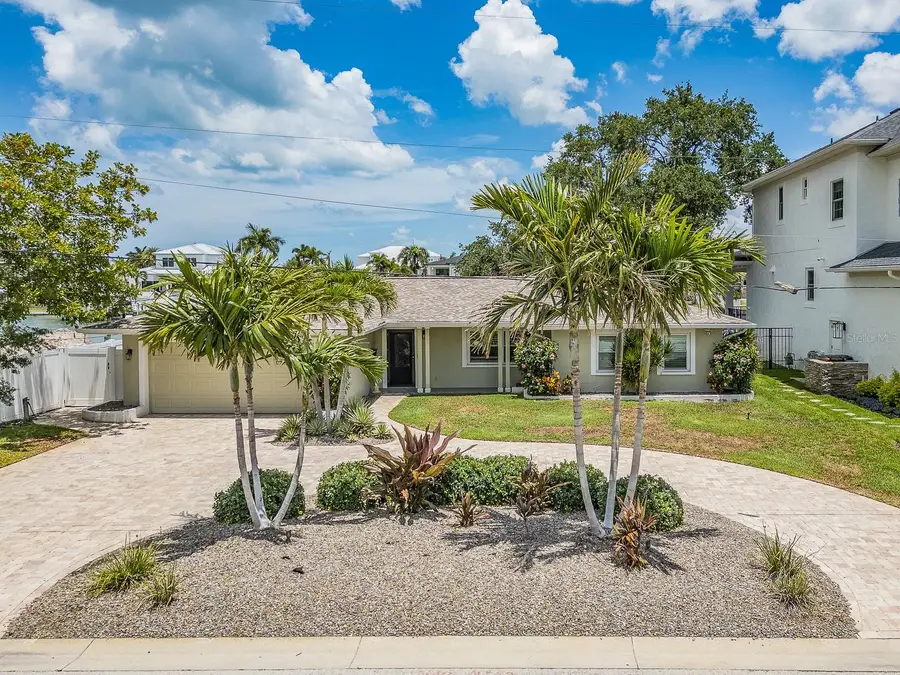 40 Sunset Bay Drive, Belleair, FL 33756 - #2