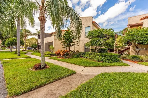2571 Cyprus Drive #1-104, PALM HARBOR, FL 34684