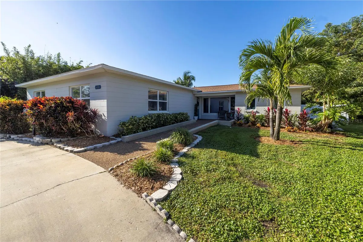610 Cordova Boulevard Ne, Saint Petersburg, FL 33704 - #1