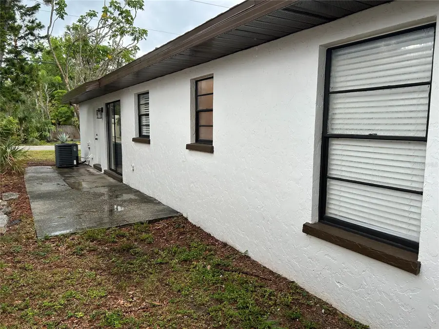 3805 11th Avenue W, Bradenton, FL 34205 - #2