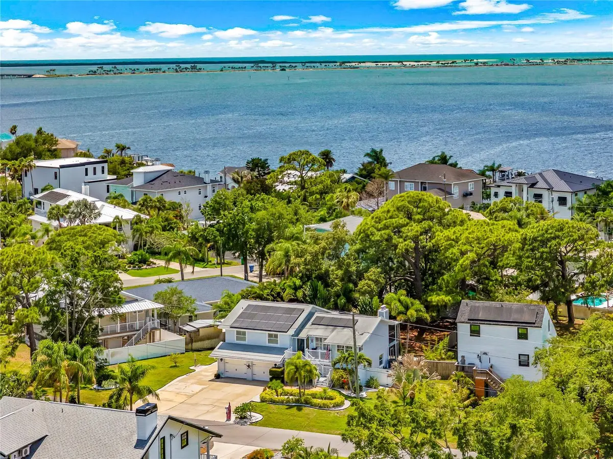 201 Lagoon Drive, Palm Harbor, FL 34683 - #1