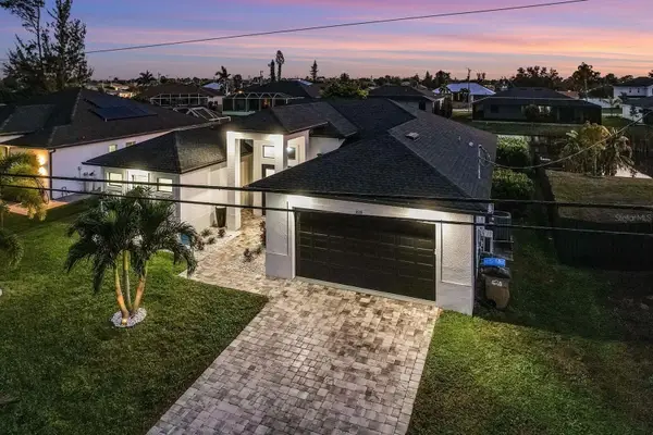 828 SW 28th Street, CAPE CORAL, FL 33914