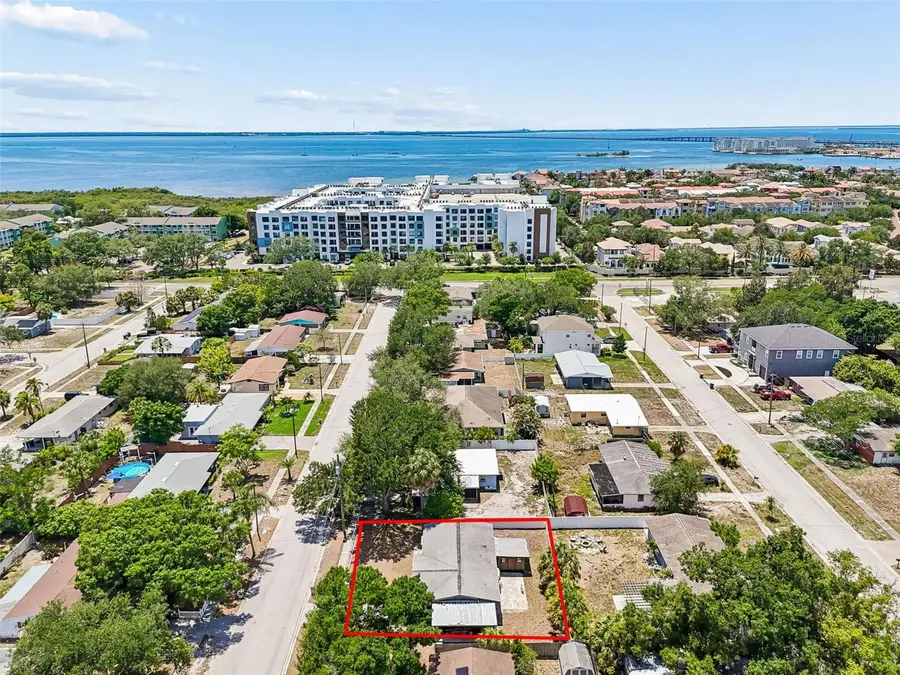 4721 W Fairview Heights, Tampa, FL 33616 - #2