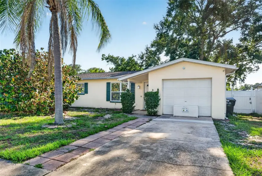 2220 Lauren Drive, Largo, FL 33774 - #2
