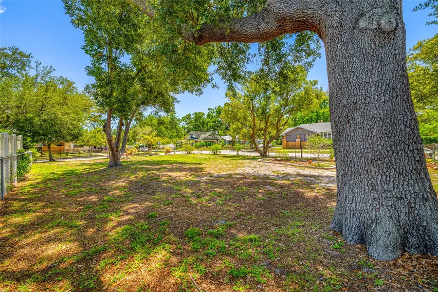 2415 11th Street N, Saint Petersburg, FL 33704 - #3