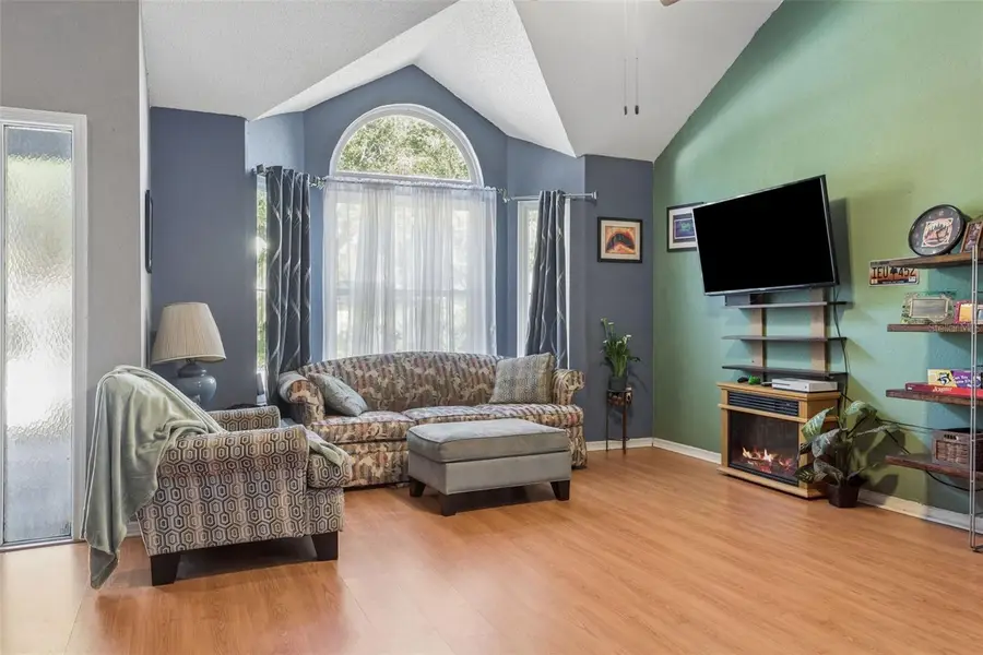 3237 Montrose Circle, Palm Harbor, FL 34684 - #3