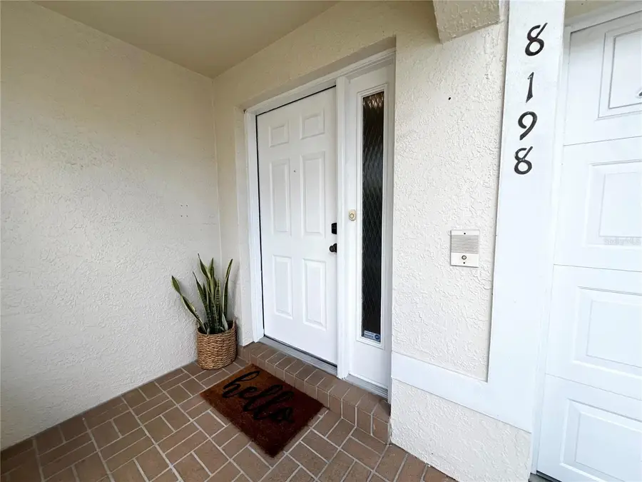 8198 Eagles Park Dr, Saint Petersburg, FL 33709 - #3
