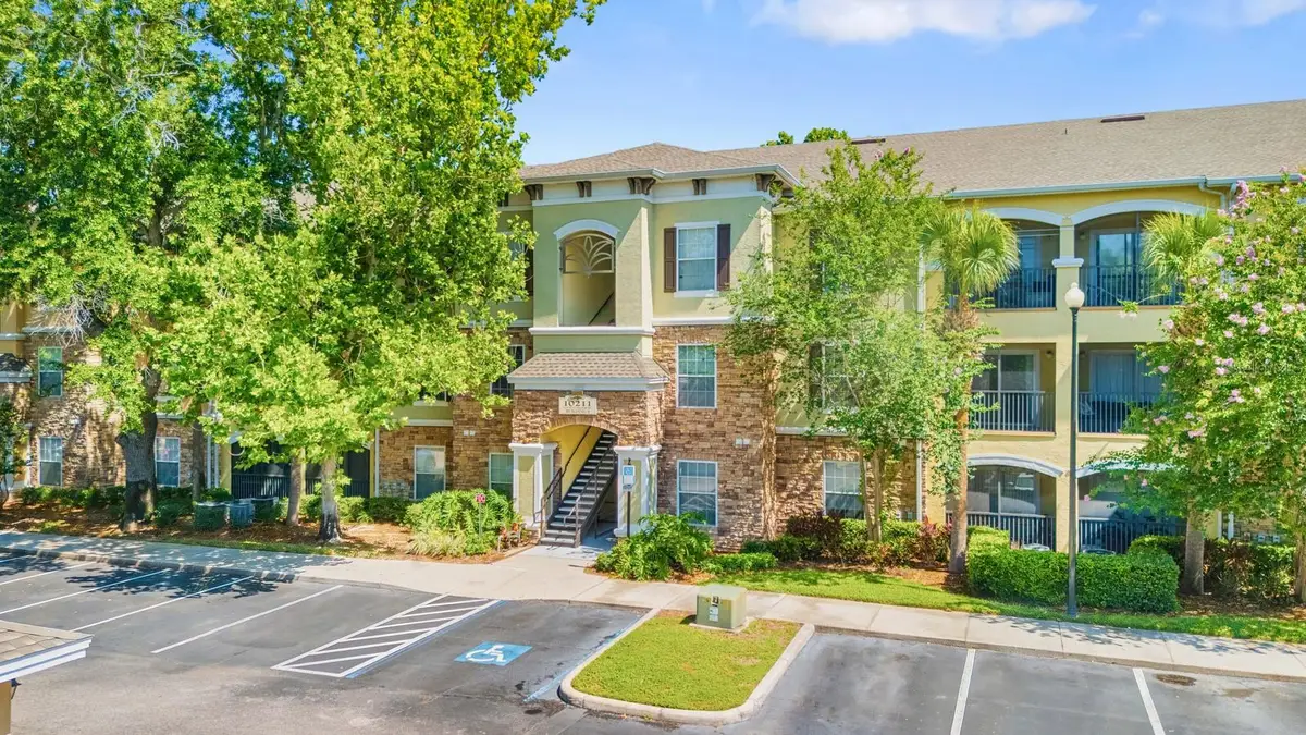 10211 Courtney Palms #303, Tampa, FL 33619 - #1
