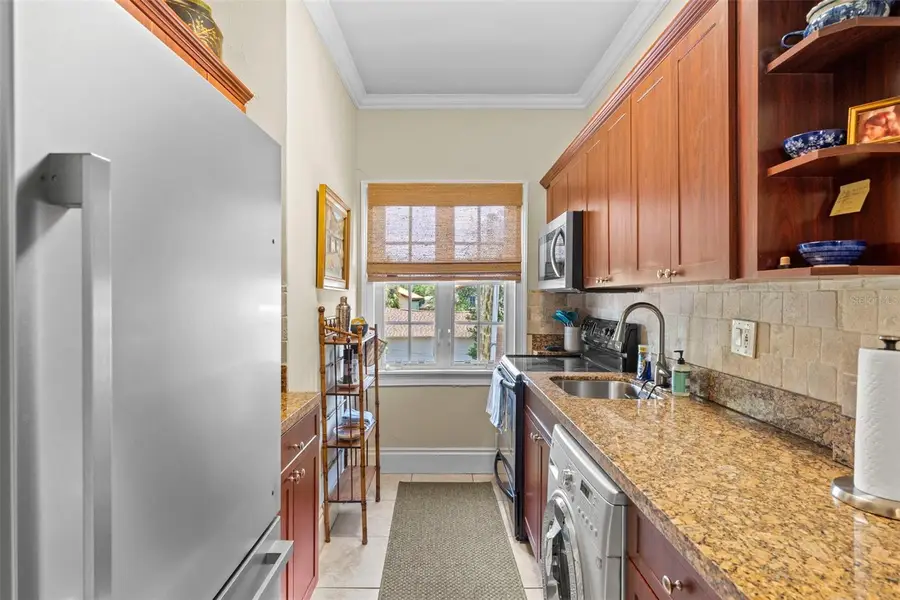 2117 W Dekle Avenue #D2, Tampa, FL 33606 - #3